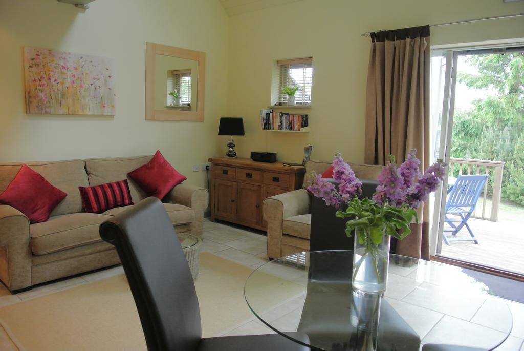 Frith Farm House Cottages Newnham  Стая снимка